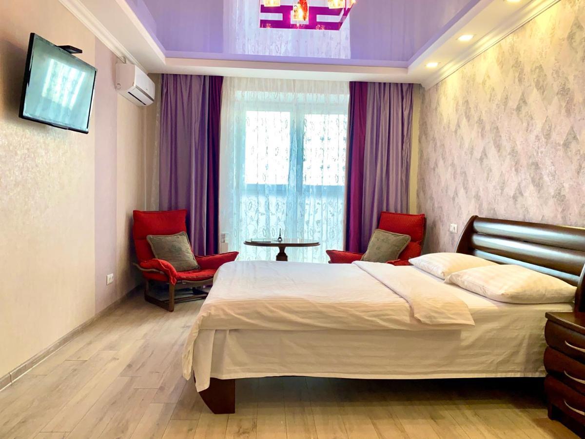 Apartpoltava: Spacious One-Bedroom in New Building, Korpusnyi Park Exterior photo